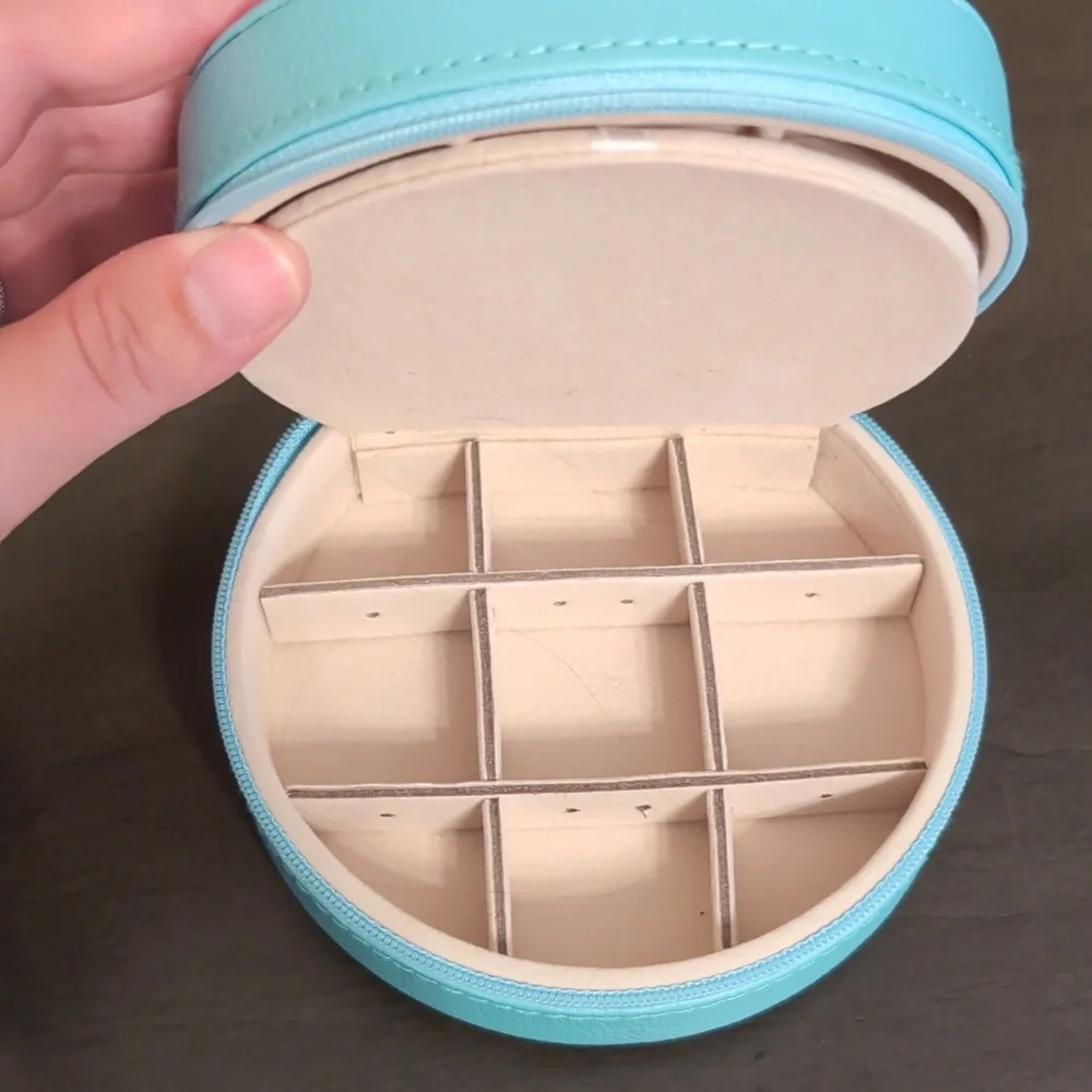 Jewelry case - Picture 5 of 5